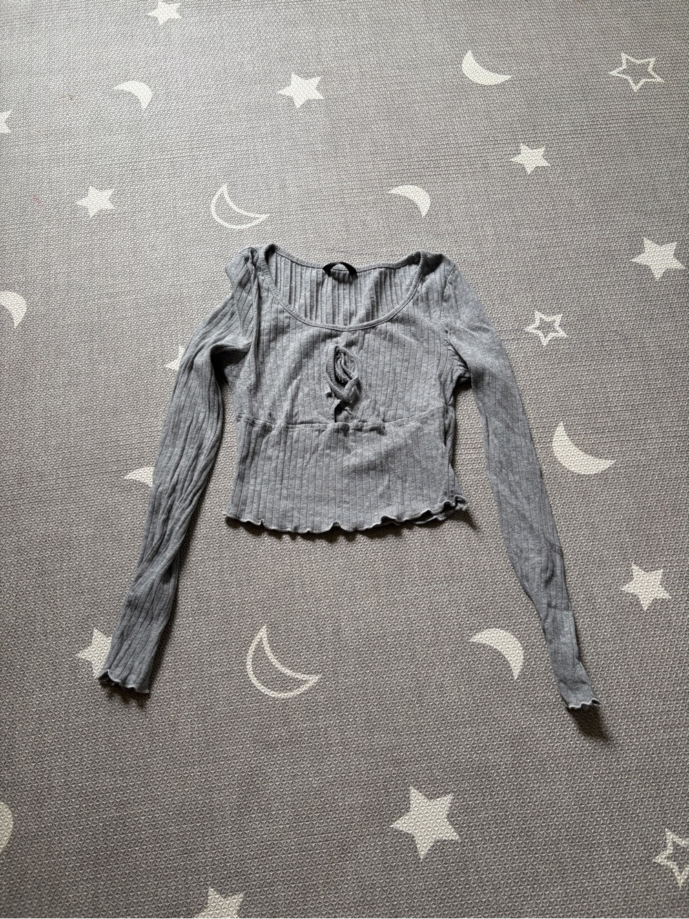 Gray Ribbed Long-Sleeve Tie-Front Top